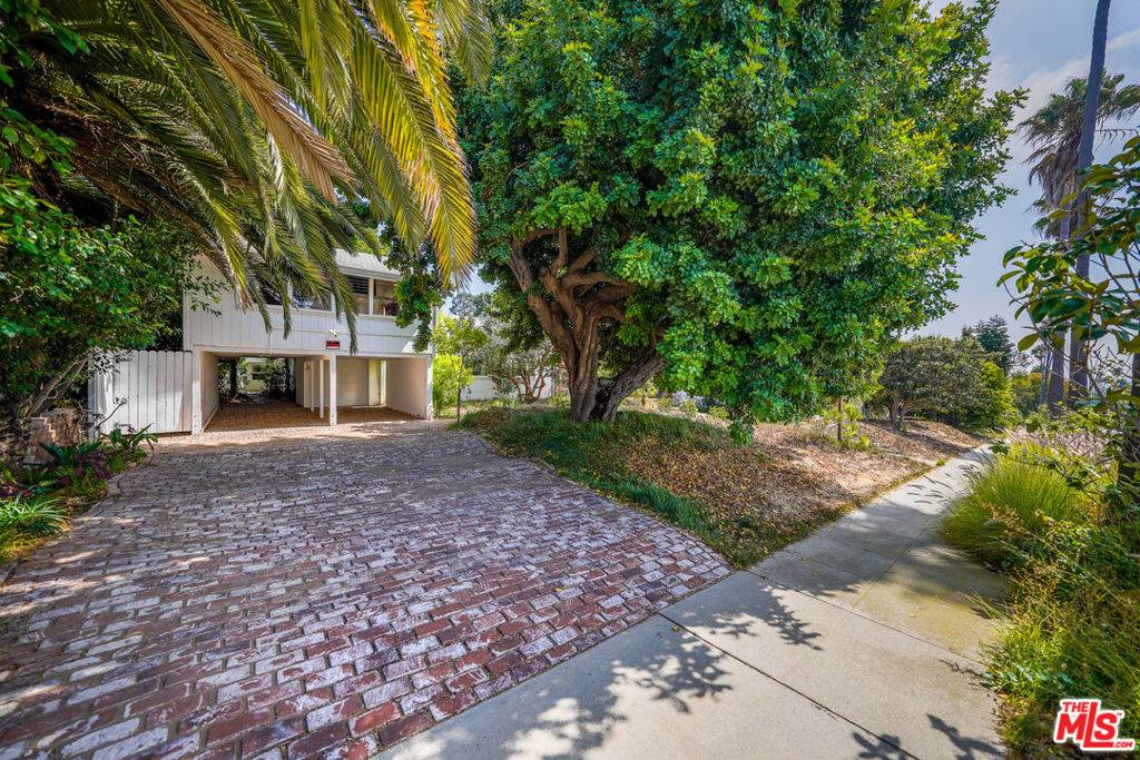 3528 Grand View BLVD, Los Angeles, CA 90066