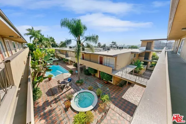 970 Palm AVE #301, West Hollywood, CA 90069
