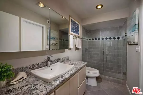 Carlsbad, CA 92009,2552 Navarra DR #A