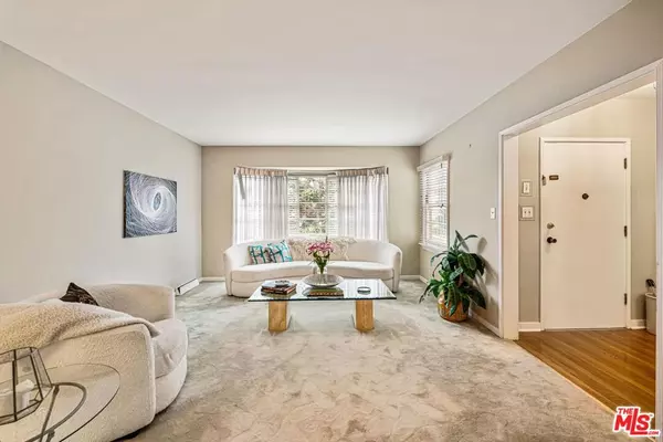 Los Angeles, CA 90043,5248 Parkglen AVE