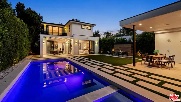 Toluca Lake, CA 91602,10453 Whipple ST