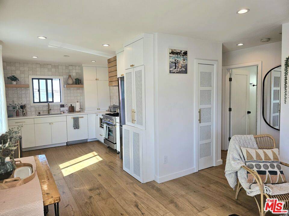 Venice, CA 90291,17 Sunset AVE #3
