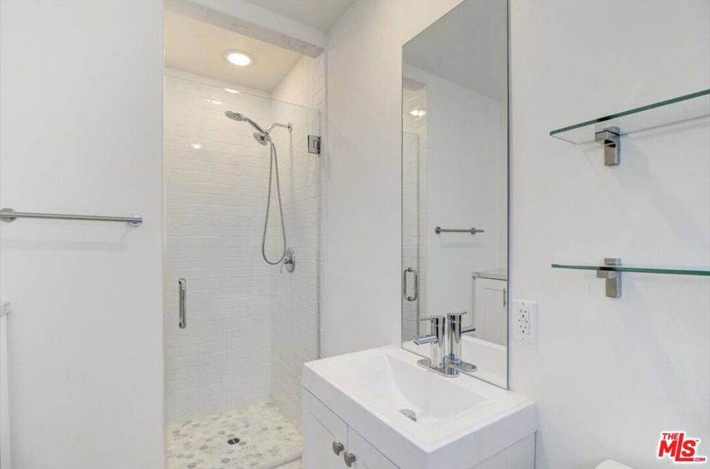 Gardena, CA 90248,15328 S San Pedro ST