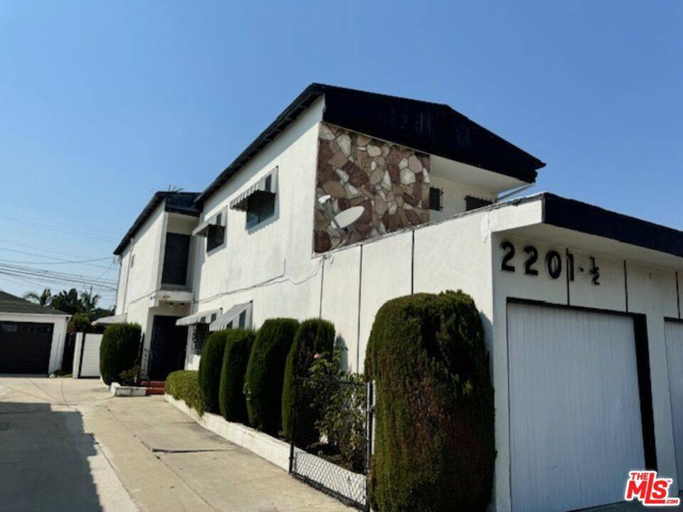 2201 S Ridgeley DR, Los Angeles, CA 90016