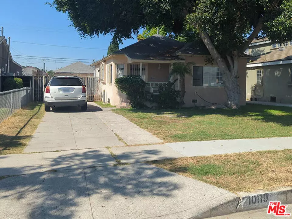 South Gate, CA 90280,10119 San Luis AVE