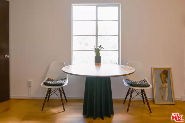 2700 Ivan Hill TER, Los Angeles, CA 90039
