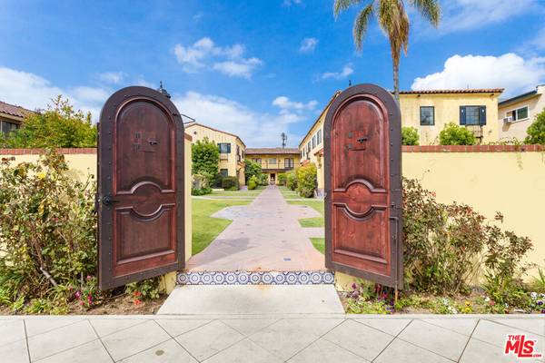 Los Angeles, CA 90007,2623 Ellendale PL