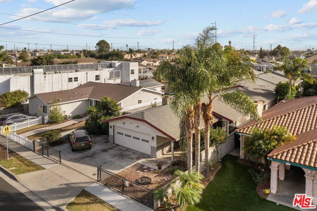 Hawthorne, CA 90250,5022 W 119th ST