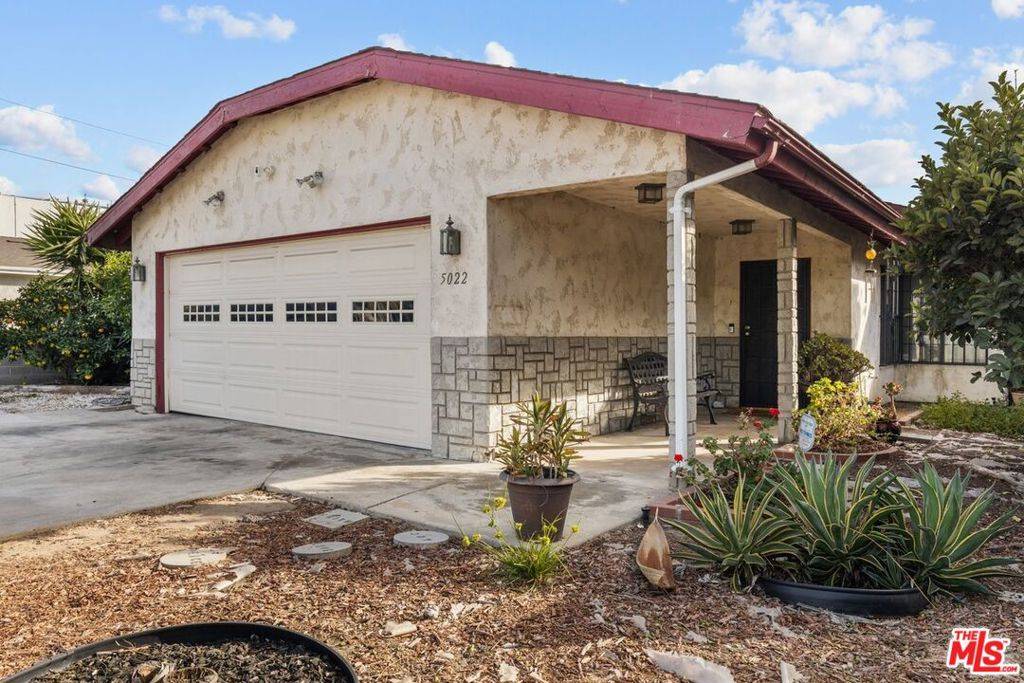 Hawthorne, CA 90250,5022 W 119th ST