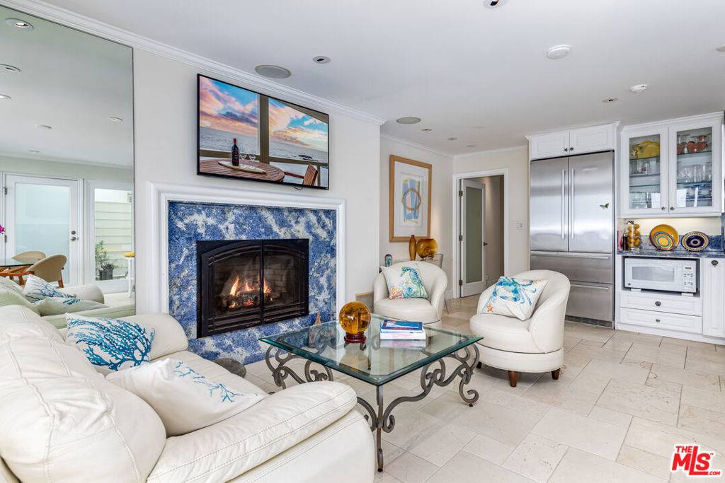 Malibu, CA 90265,25234 Malibu RD #2