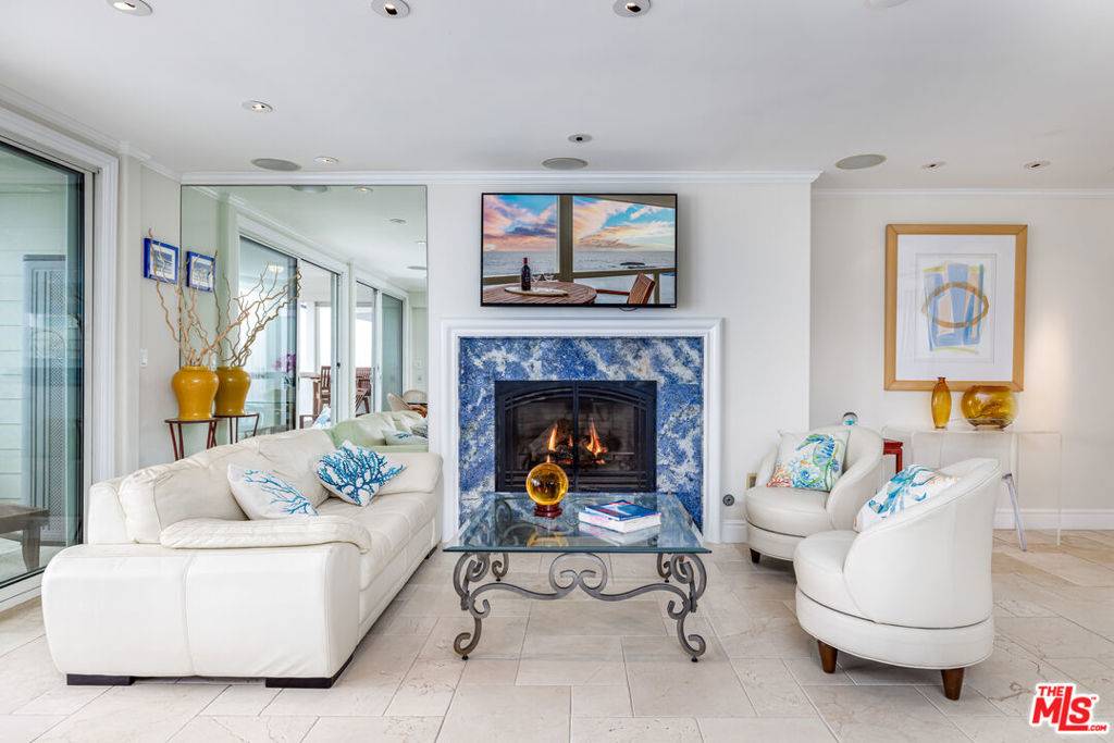 Malibu, CA 90265,25234 Malibu RD #2