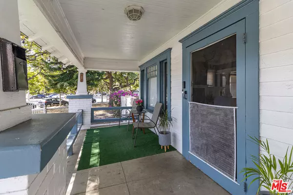Venice, CA 90291,635 Venice BLVD