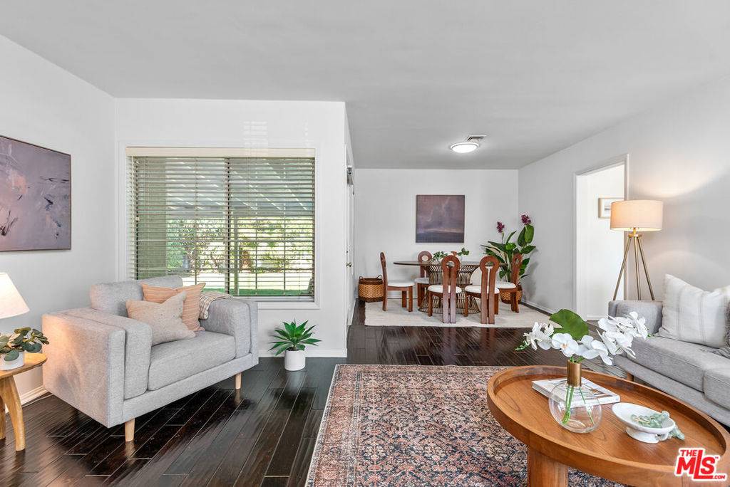 19141 Erwin ST, Tarzana, CA 91335