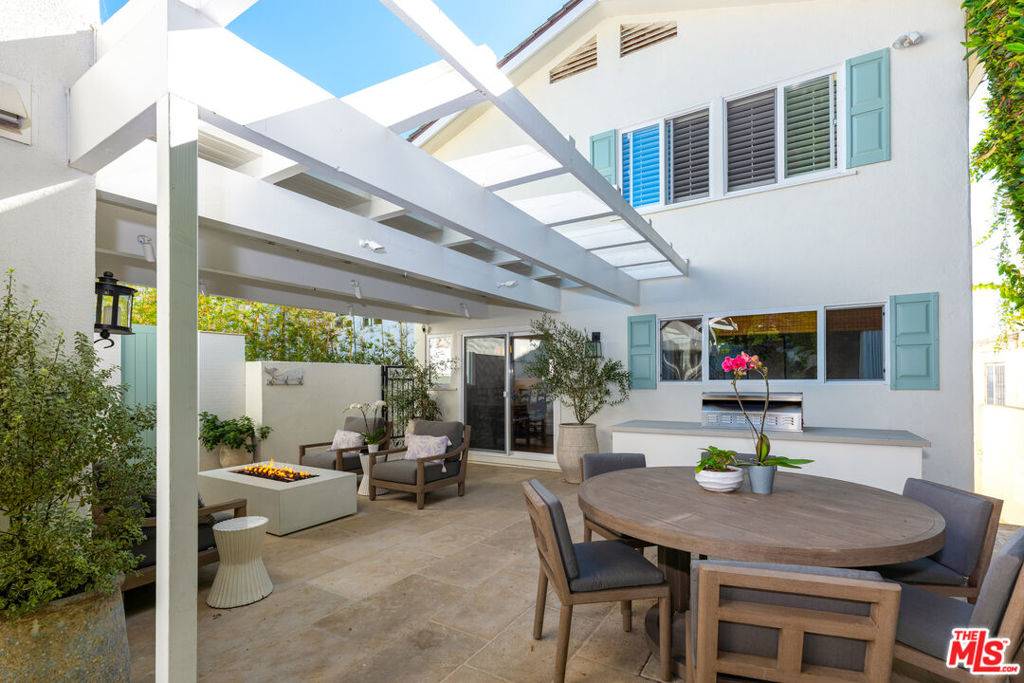 Malibu, CA 90265,31658 Broad Beach RD