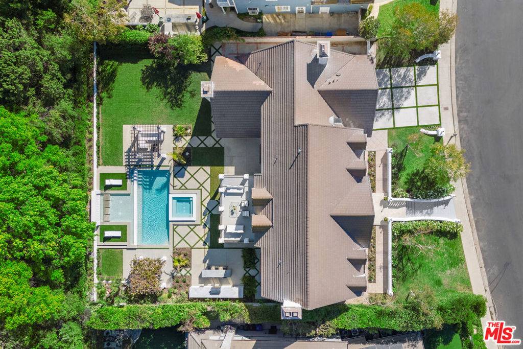 Woodland Hills, CA 91364,4608 Westchester DR