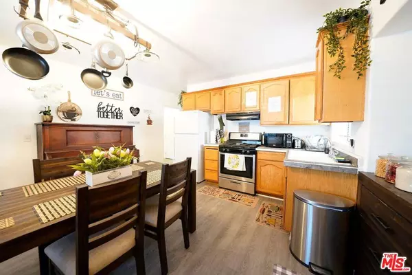 Los Angeles, CA 90038,1239 Gordon ST