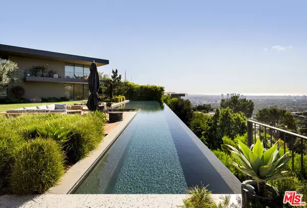 Los Angeles, CA 90069,1535 Blue Jay WAY