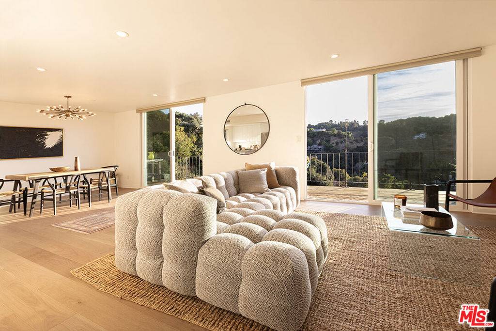 Studio City, CA 91604,3613 Alta Mesa DR
