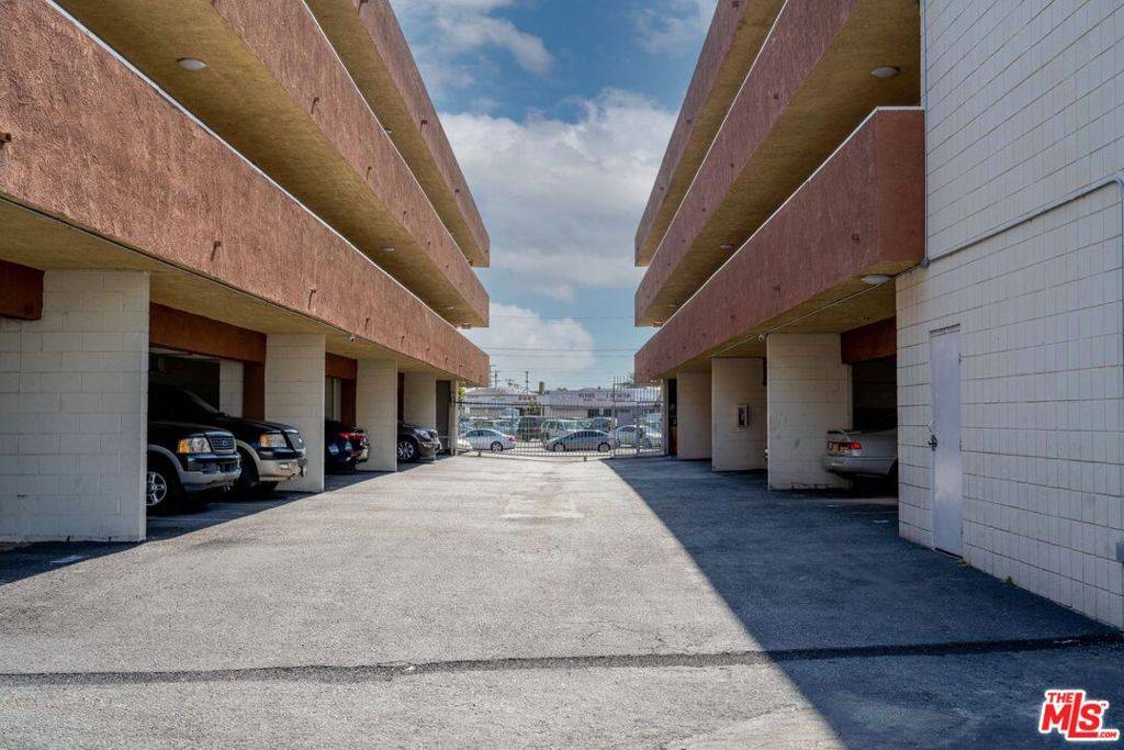 Gardena, CA 90247,16515 S New Hampshire AVE #7