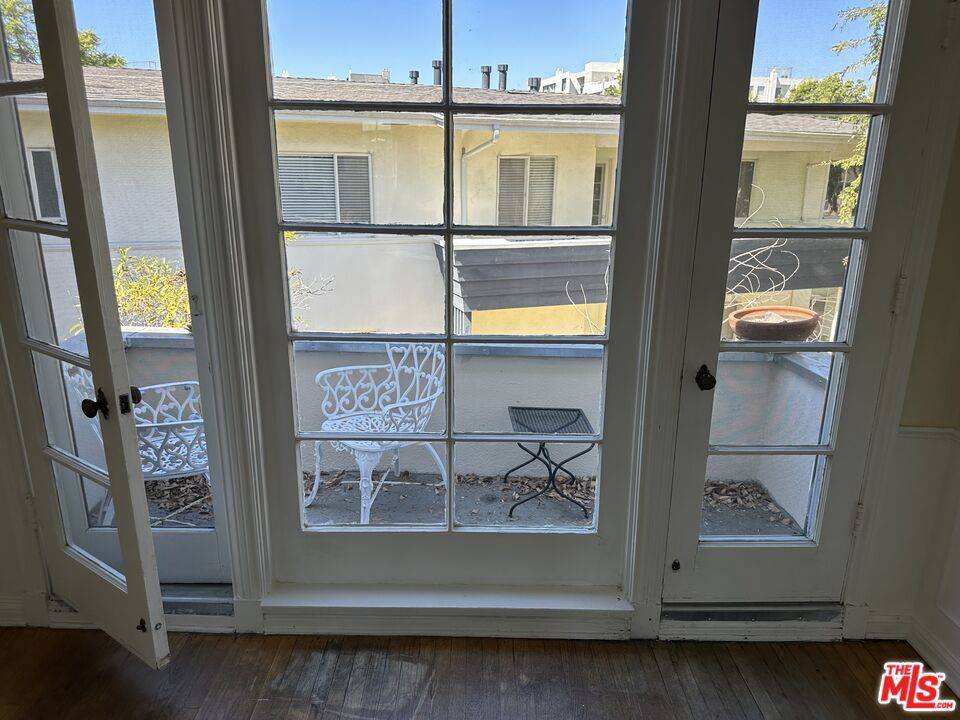 613 Midvale AVE #613, Los Angeles, CA 90024