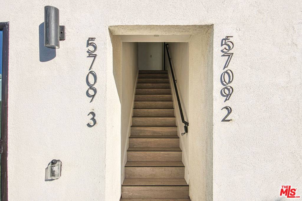 North Hollywood, CA 91601,5709 Auckland AVE