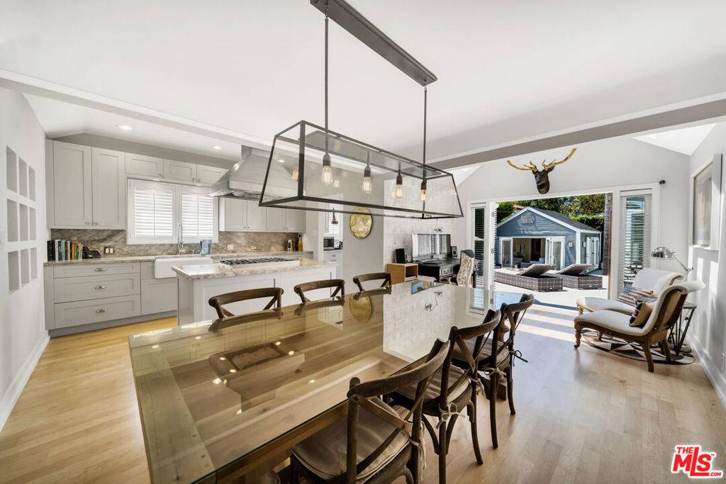 West Hollywood, CA 90048,341 Westbourne DR