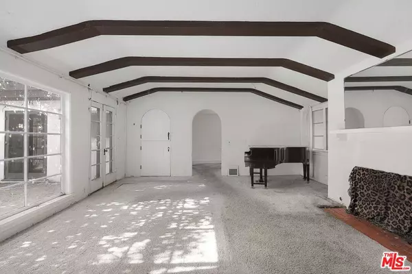 La Canada Flintridge, CA 91011,2016 Tondolea LN