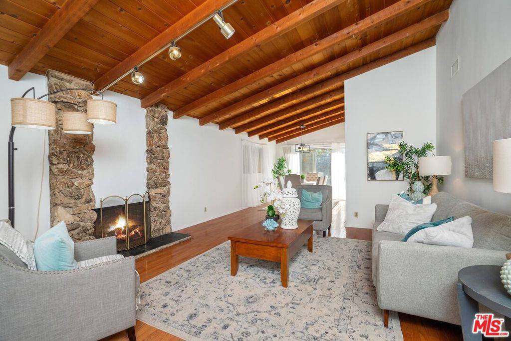 Studio City, CA 91604,12030 Pacoima CT