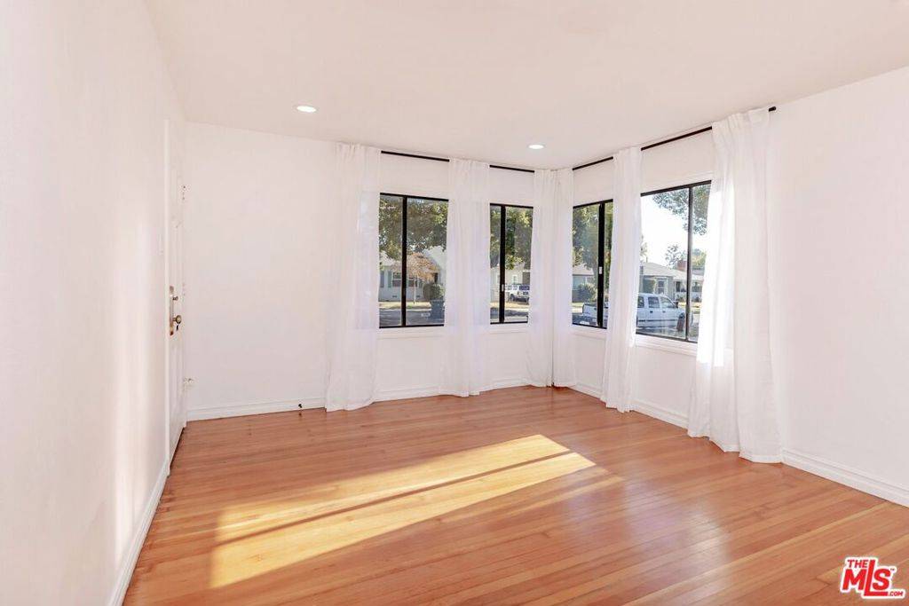 Burbank, CA 91505,1215 N Catalina ST