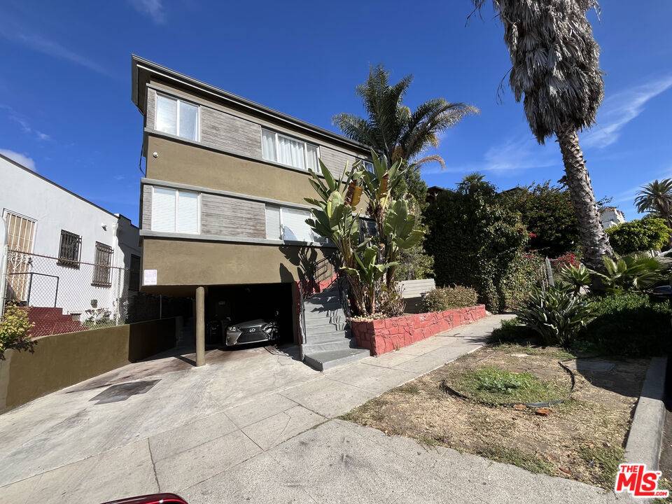 4045 W 28th ST, Los Angeles, CA 90018