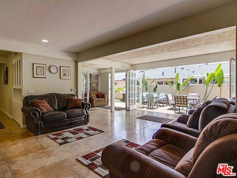 San Diego, CA 92109,4111 Bayard ST