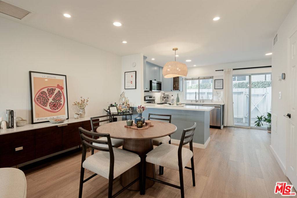 4558 Willis AVE #121, Sherman Oaks, CA 91403