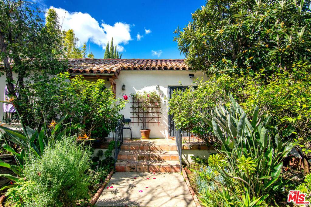 951 N Martel AVE, Los Angeles, CA 90046