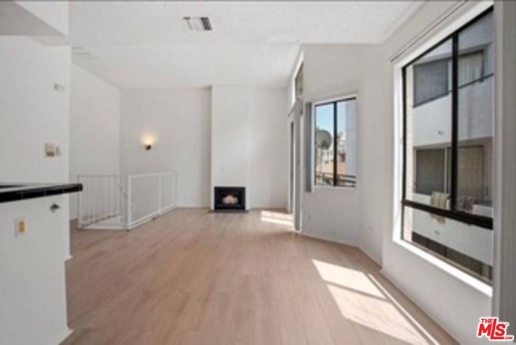 Los Angeles, CA 90035,1242 S Holt AVE #104 & 106
