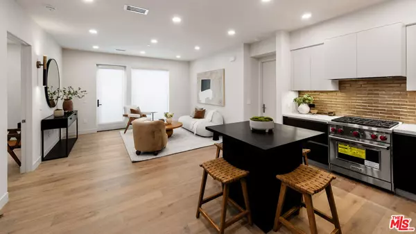 Los Angeles, CA 90049,505 S Barrington AVE #407