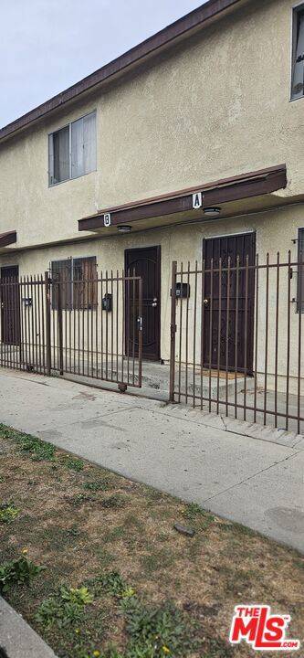 Los Angeles, CA 90003,201 E 87th PL