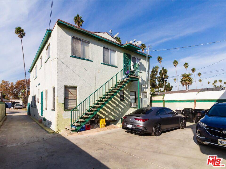 Los Angeles, CA 90008,4246 3rd AVE