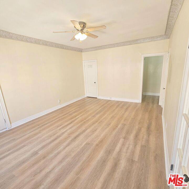 Los Angeles, CA 90006,2121 James M Wood BLVD #404