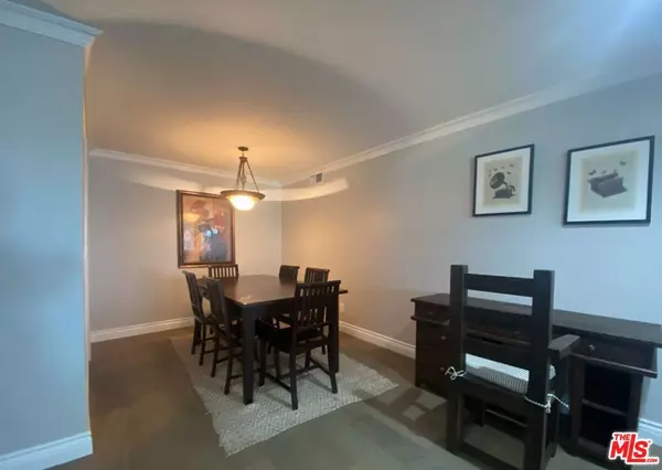 Los Angeles, CA 90068,1940 N Highland AVE #44