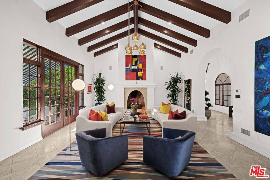 Santa Barbara, CA 93108,2347 E Valley RD