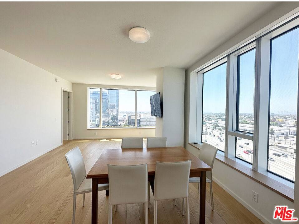 Los Angeles, CA 90017,889 Francisco ST #1106