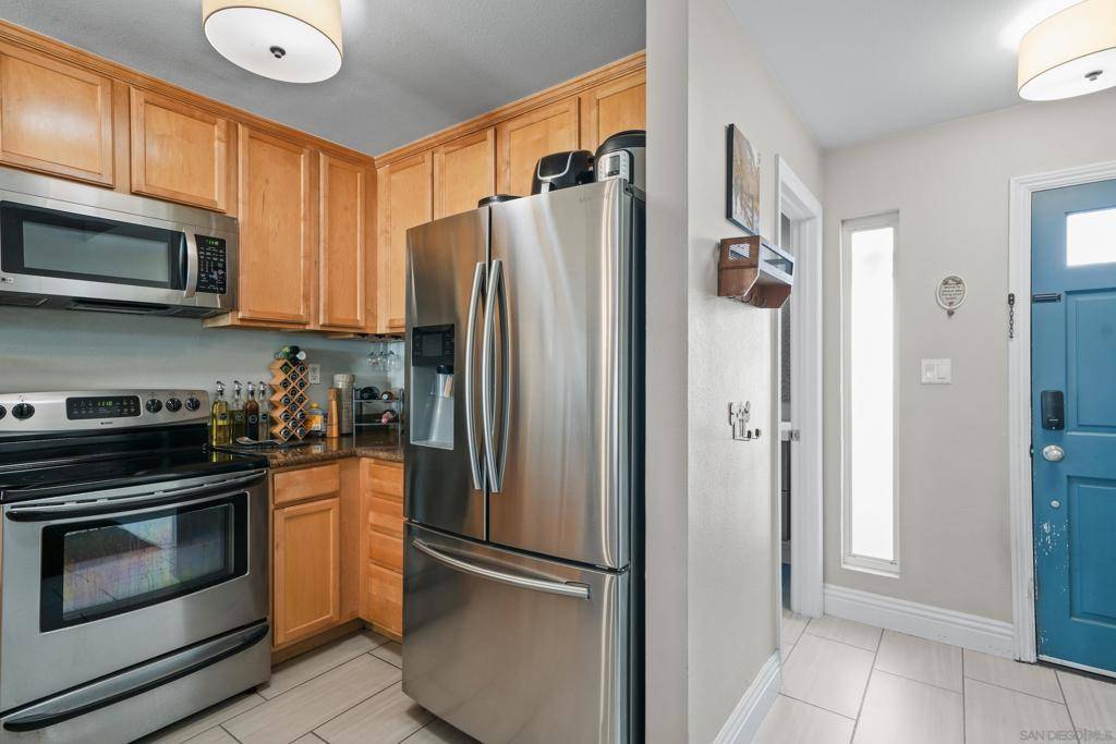 San Diego, CA 92126,10216 Maya Linda Rd #11