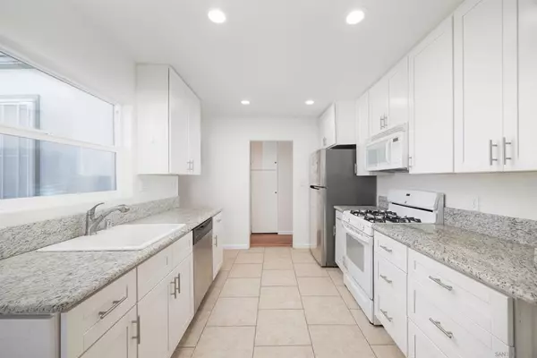 La Mesa, CA 91941,3975 Charles St