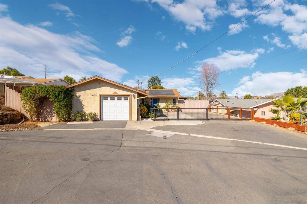 13222 Mannen Way, Lakeside, CA 92040