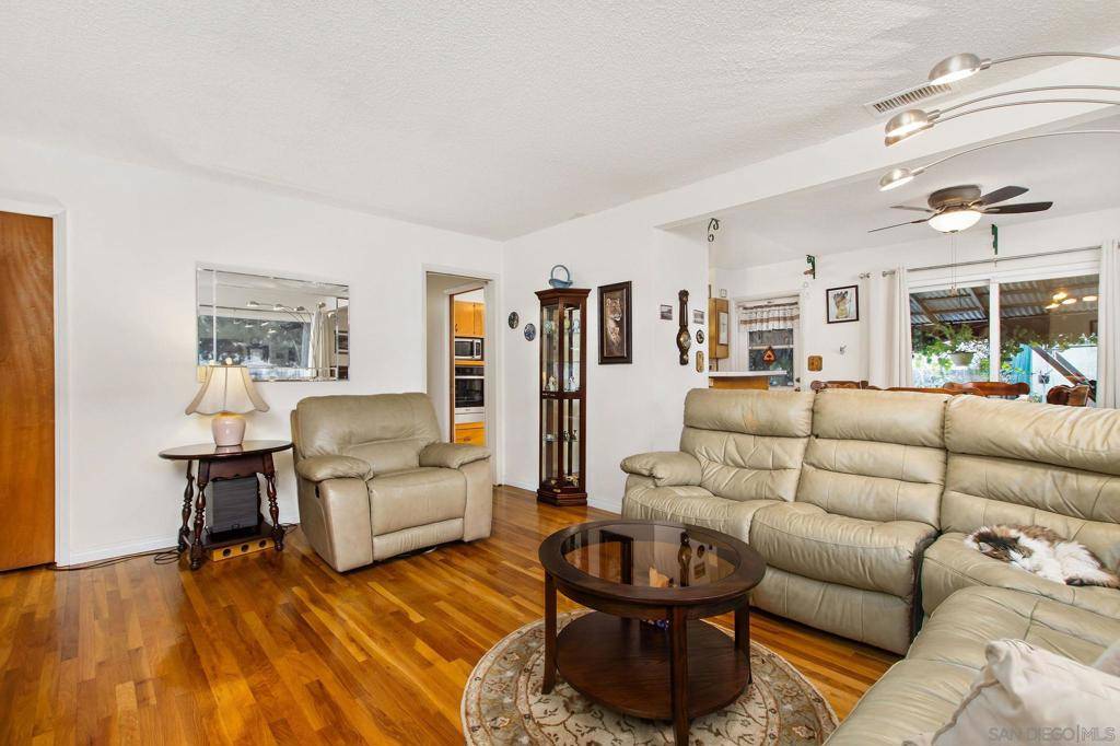 Lakeside, CA 92040,9269 Los Coches Rd
