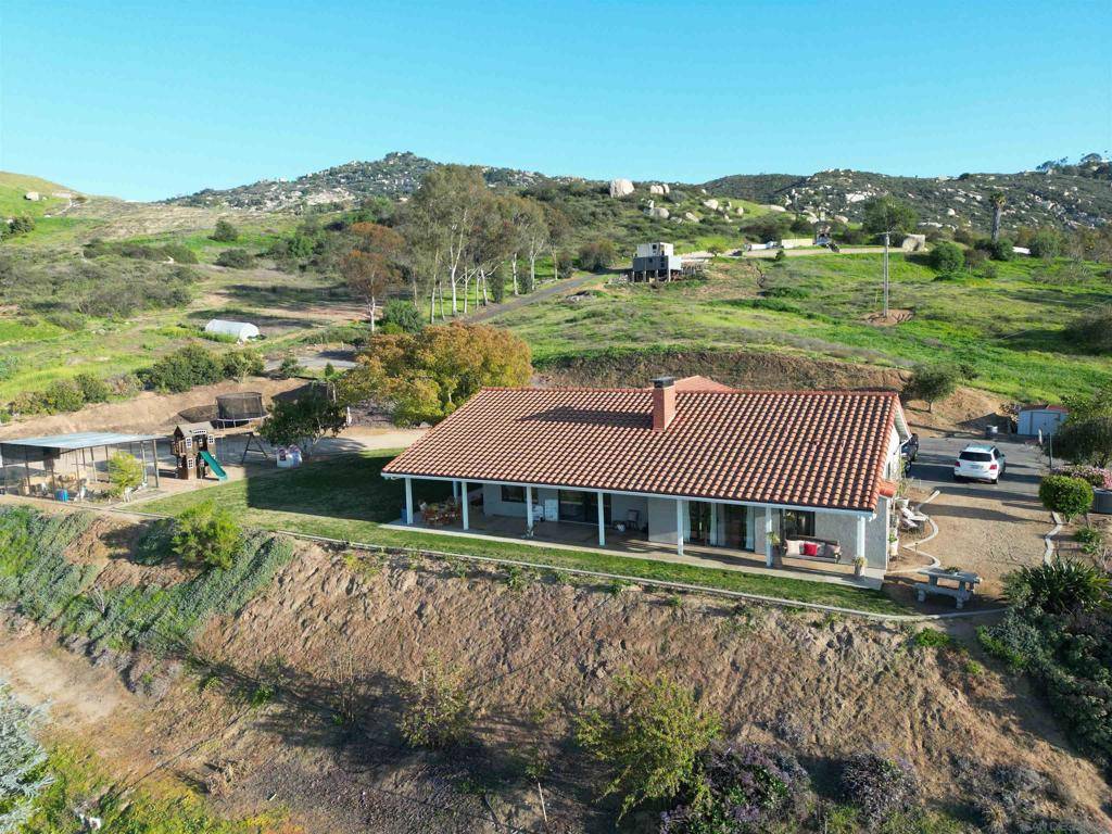 15349 Highland Valley Rd, Escondido, CA 92025