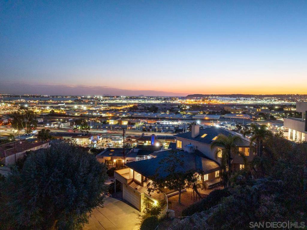 San Diego, CA 92110,2026 W California