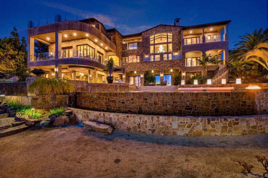 2647 Marmol Ct, Carlsbad, CA 92009