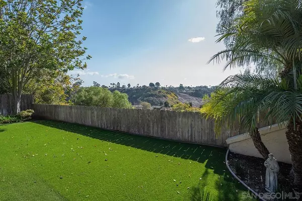 6128 Syracuse Ln, San Diego, CA 92122