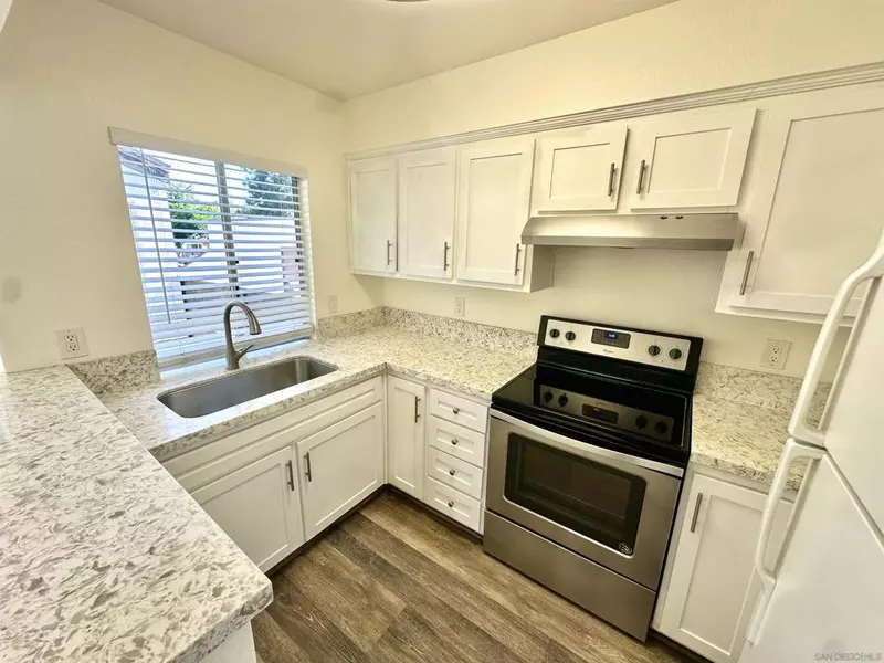 1395 Caminito Gabaldon #H, San Diego, CA 92108